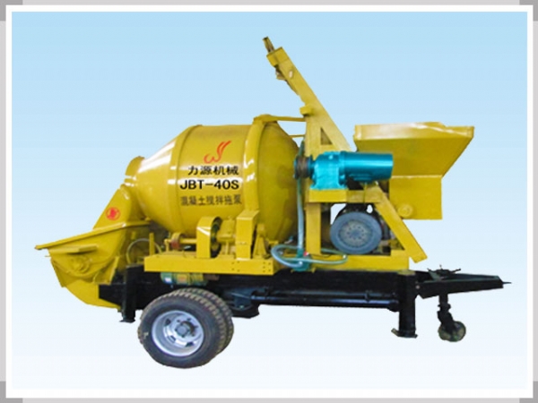 混凝土攪拌拖泵多少錢(qián)？哪家好？